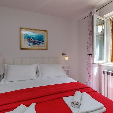 Apartments Lavizatic ポレッチ エクステリア 写真