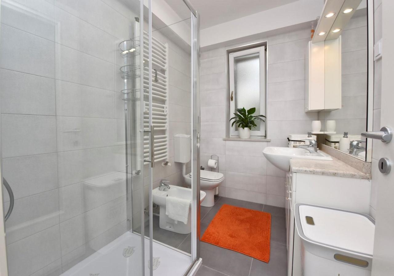 Apartments Lavizatic ポレッチ エクステリア 写真