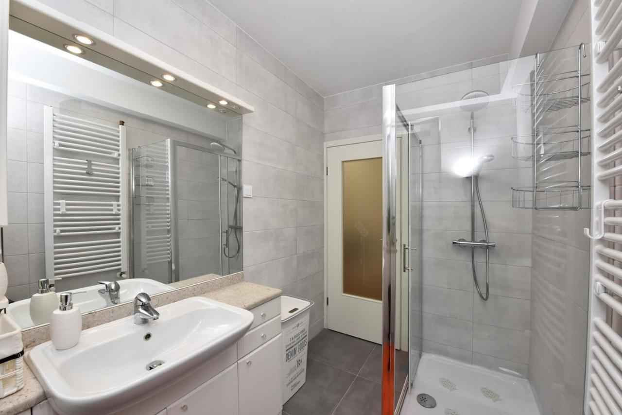 Apartments Lavizatic ポレッチ エクステリア 写真