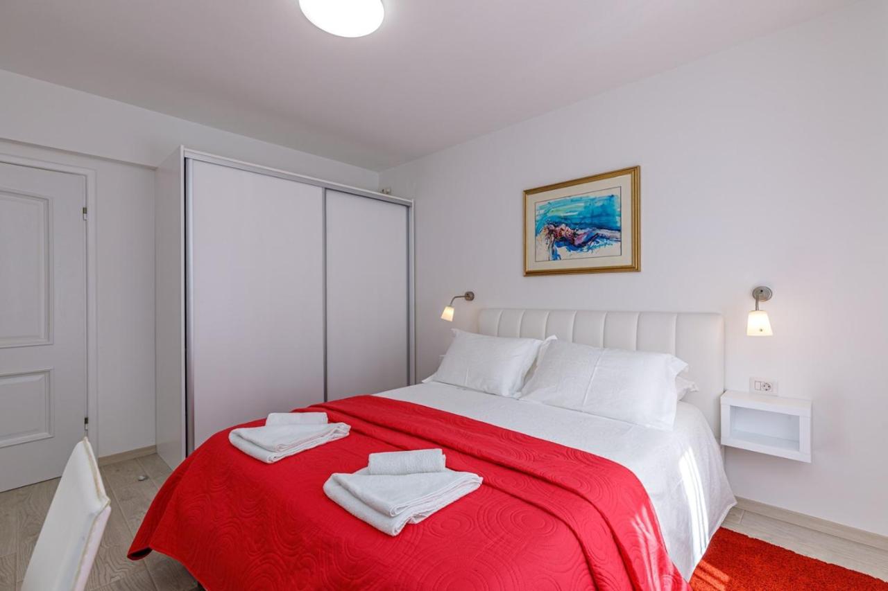 Apartments Lavizatic ポレッチ エクステリア 写真
