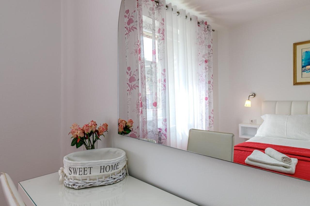 Apartments Lavizatic ポレッチ エクステリア 写真