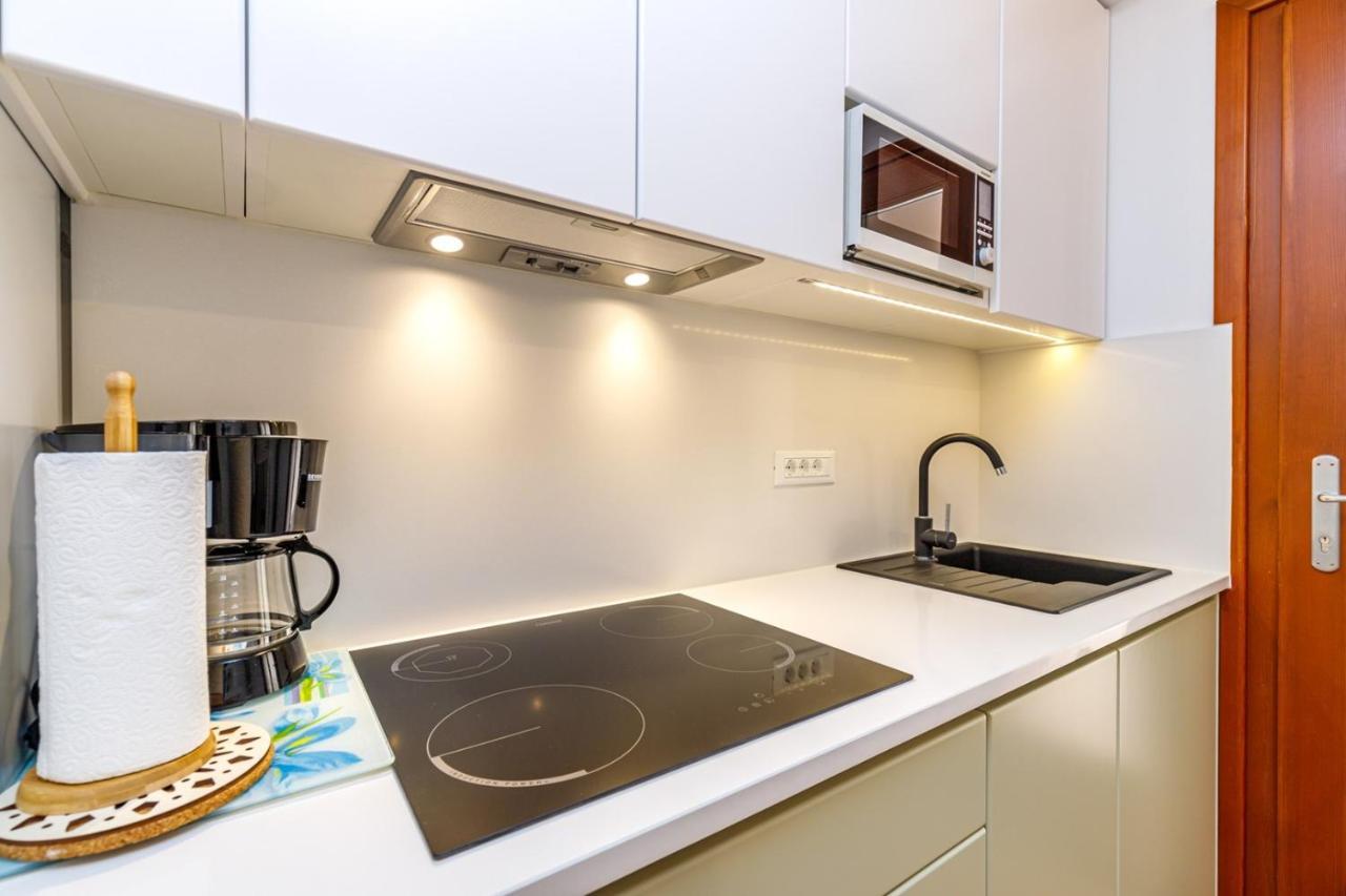 Apartments Lavizatic ポレッチ エクステリア 写真